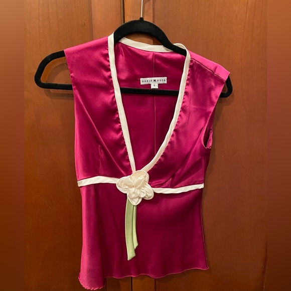 Doris Ruth Tops - Silk satin bias cut camisole/ sleeveless blouse w flower detail & piping.
